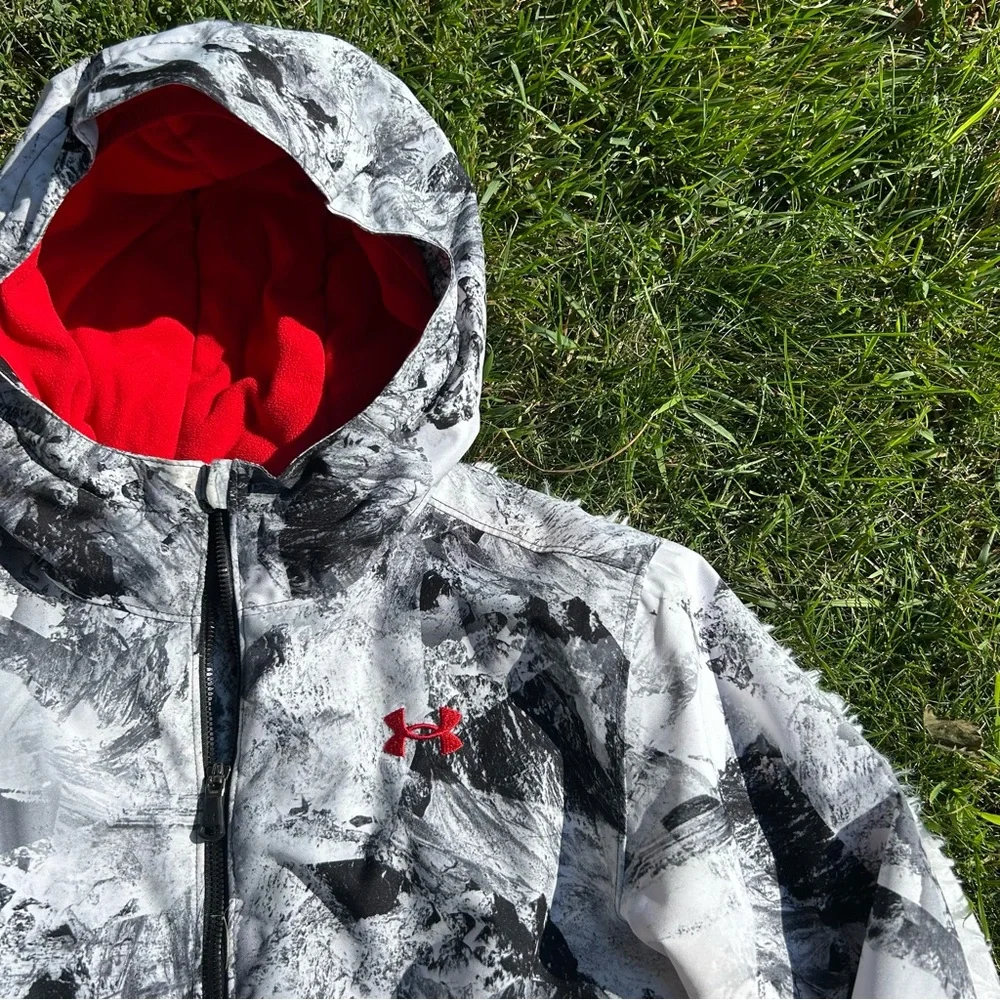 Under Armour UA Storm Winter Jacket Gray, Black, and White Camo Boys Size Large